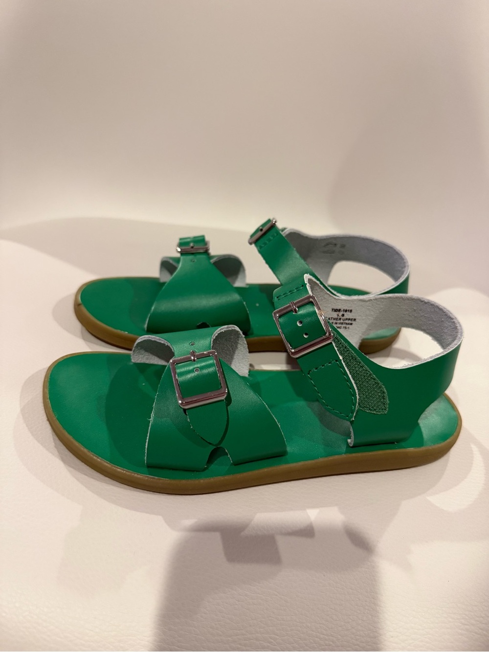 ☀️🌊 Footmates Green Leather Kids Buckle Sandals NWT
